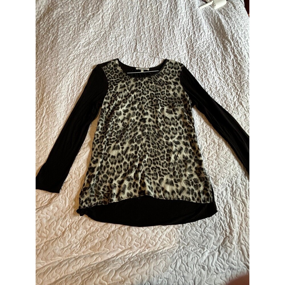 Black Rainn cheetah animal print long sleeve scoop neck top size medium